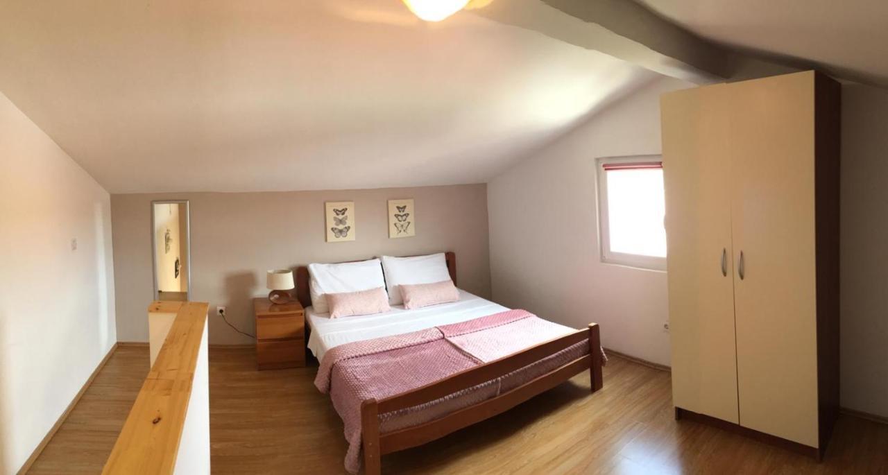 Apartmani Diana Biograd Na Moru Exterior photo